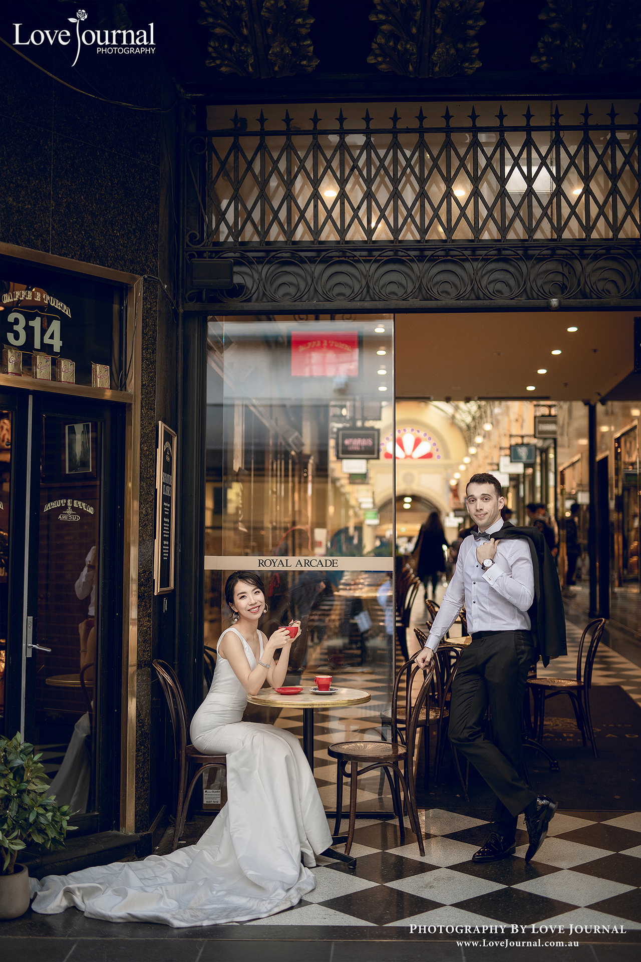 Melbourne Cafe Pre-Wedding Photography