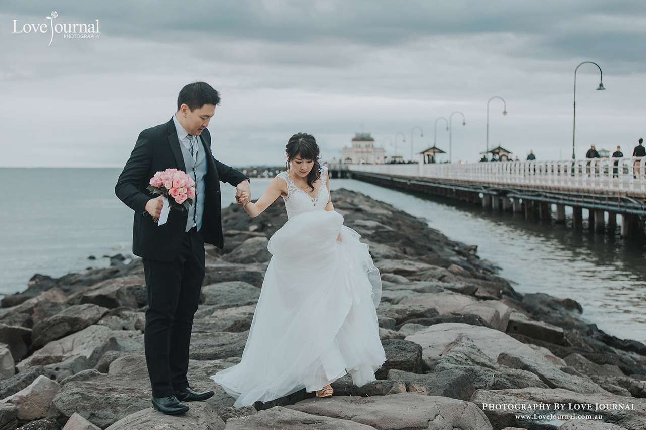 St. Kilda Beach Pre-wedding Photography